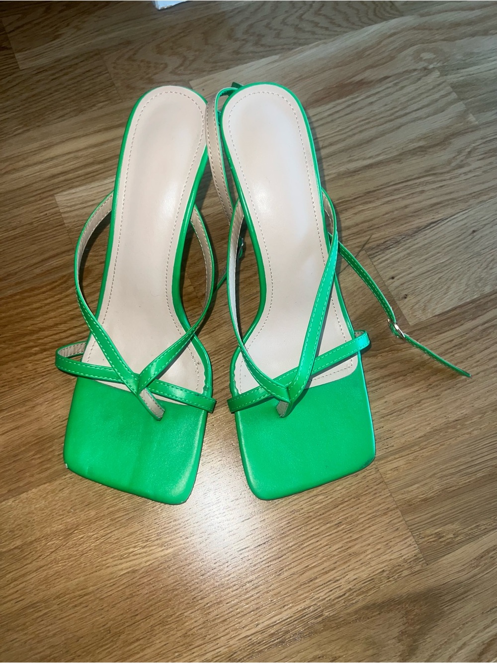 Green Strappy Square-Toe Women's Sandals